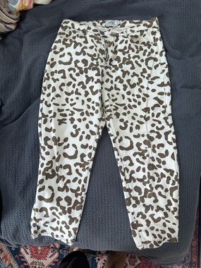 Slim White Jeans With Brown Animal Print, size 8
